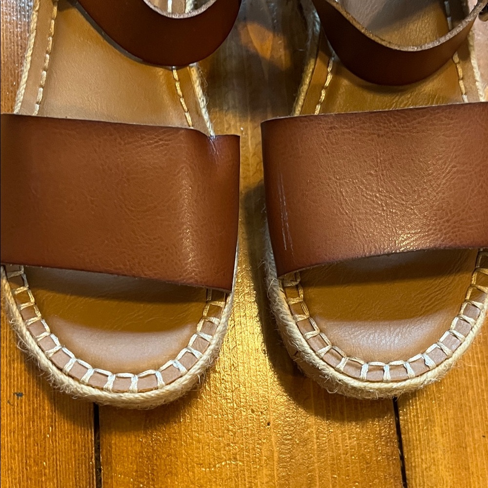 Universal Thread Sandals - Picture 3 of 7